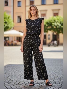 KAARI  Flutter Sleeve Floral Jumpsuit Size 4